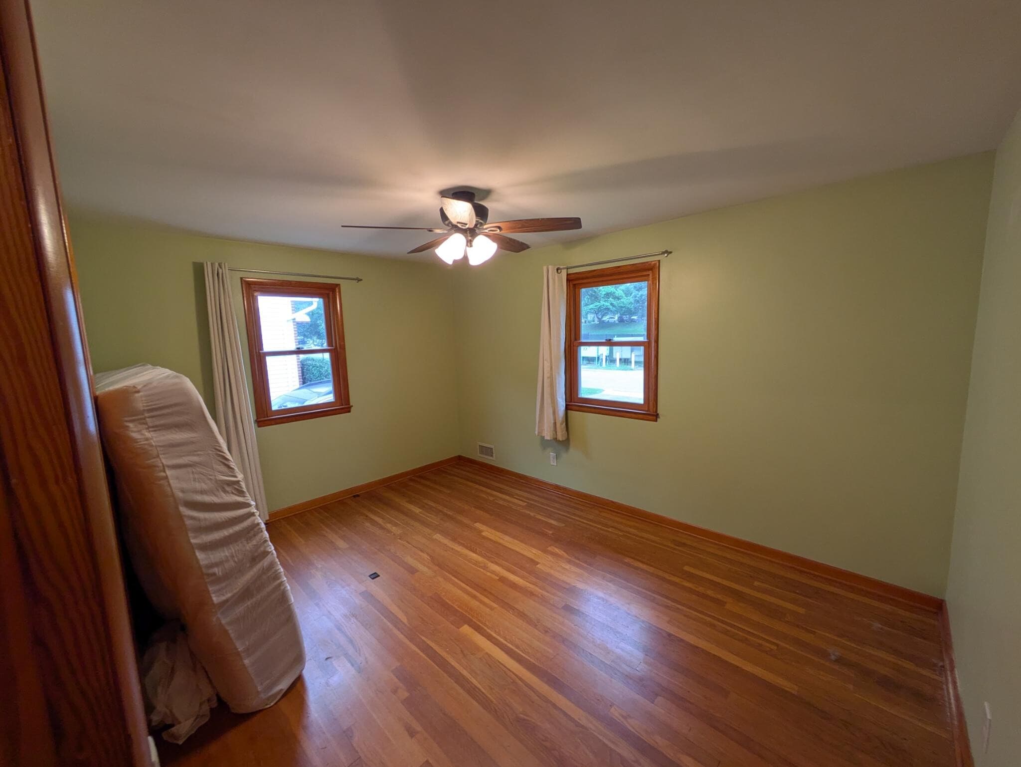 Main bedroom - 308 Church Cir