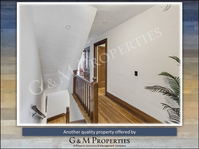 Building Photo - Rare Park Ave Rental – Spacious 3-Bedroom with Original Charm