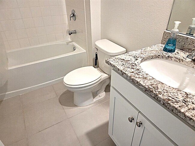 Building Photo - 3908 Mossy Limb Ct