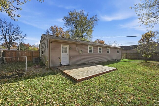 Building Photo - 7311 Denise Dr