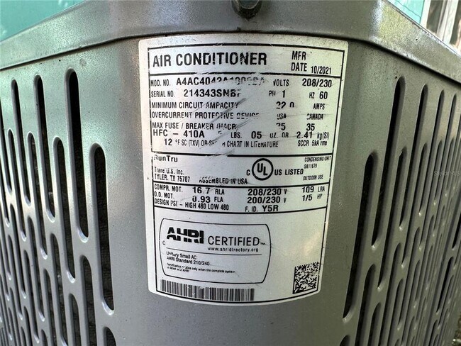 Building Photo - 1504 E 33rd Ave