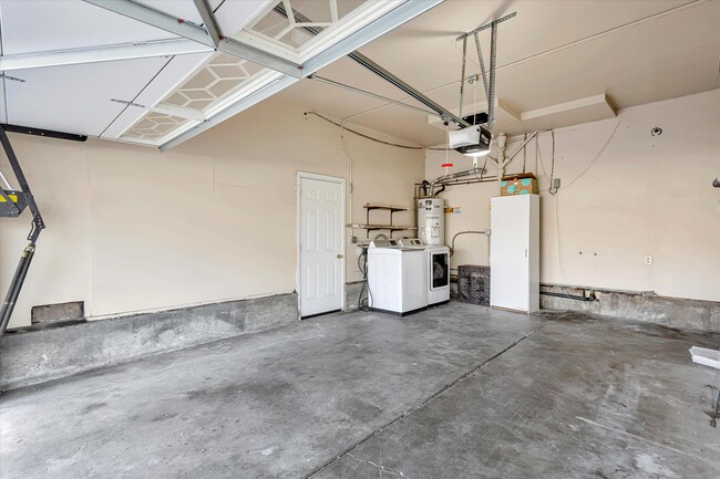 Building Photo - 354 Dana St