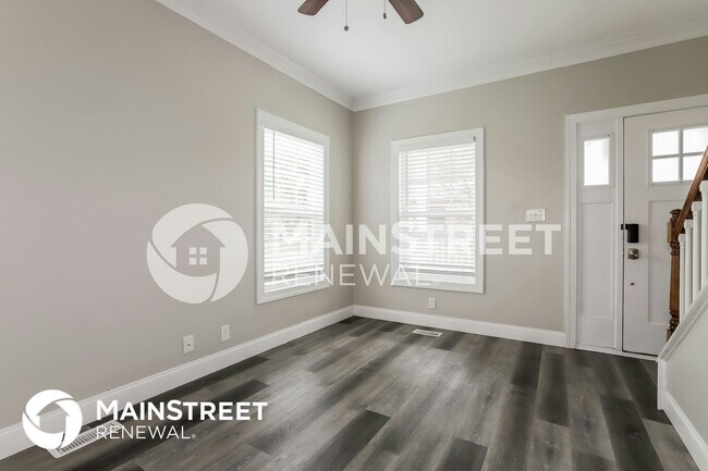 Building Photo - 3121 4th Ave S