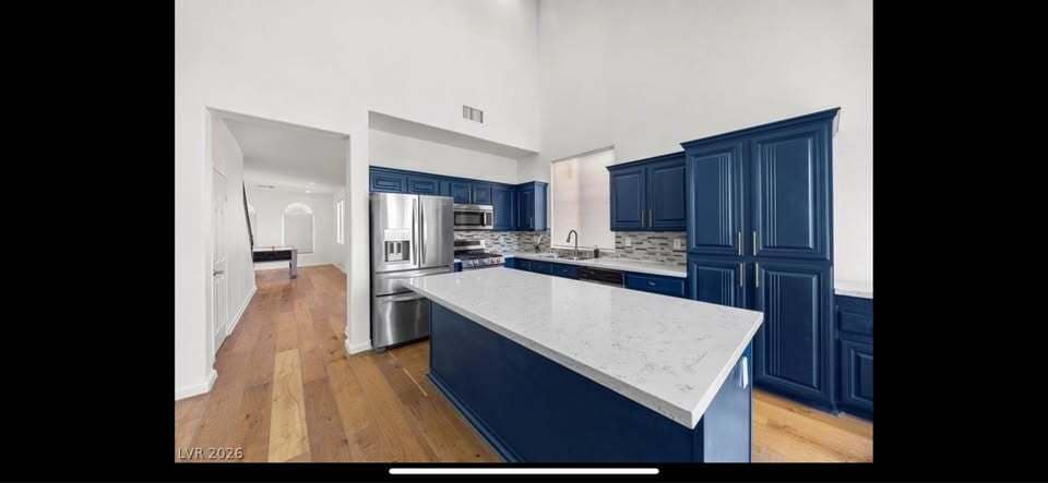 Building Photo - 792 Valley Rise Dr