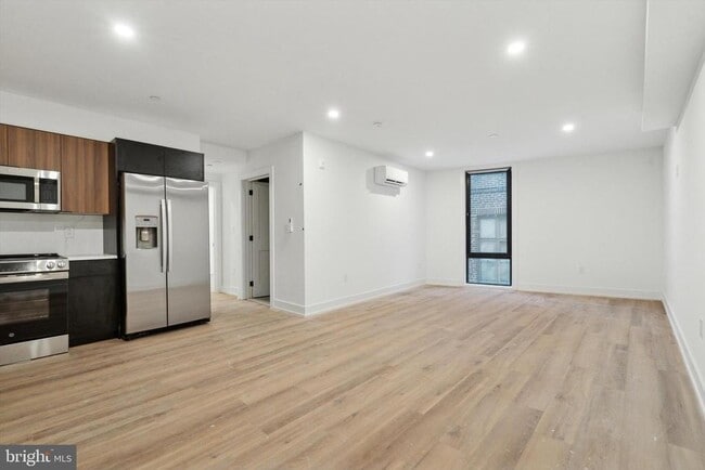 Building Photo - 808 N 3rd St