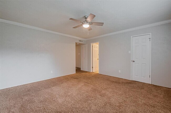 Building Photo - 3835 Cypressdale Dr
