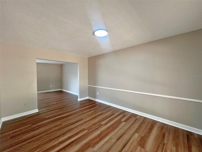 Building Photo - 822 Lake Elbert Ct