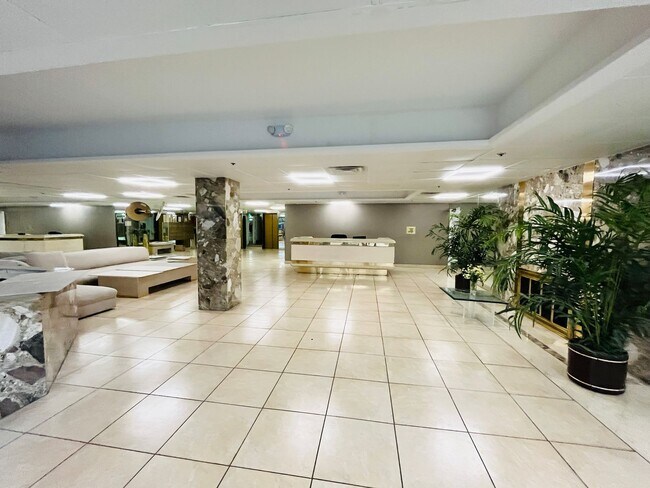 Building Photo - Lush and Lavish Lower Level Beverly Hills ...