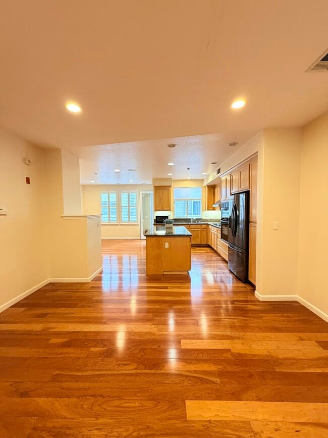 Building Photo - 6353 Byron Ln