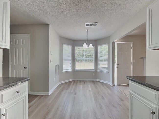 Building Photo - 205 Oak Terrace Dr