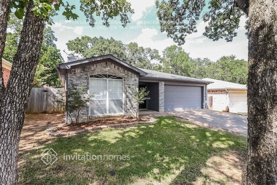 Building Photo - 1216 Hidden Creek Dr