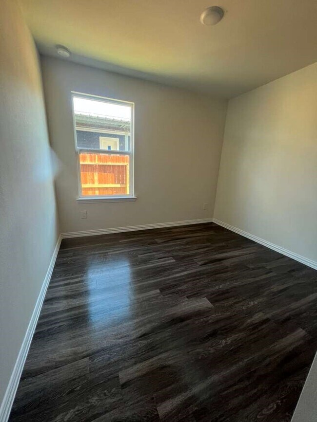 Building Photo - 7929 Ethel St