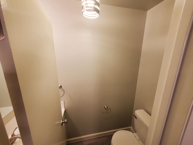 Building Photo - 911 Vance Jackson Rd