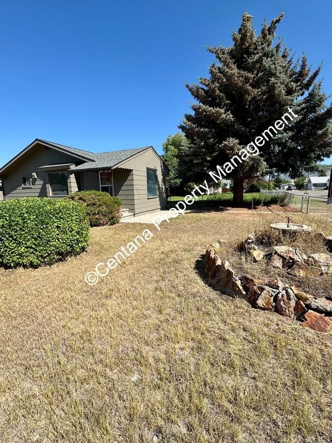 Building Photo - 1 Bed 1 Bath Located in the Flats