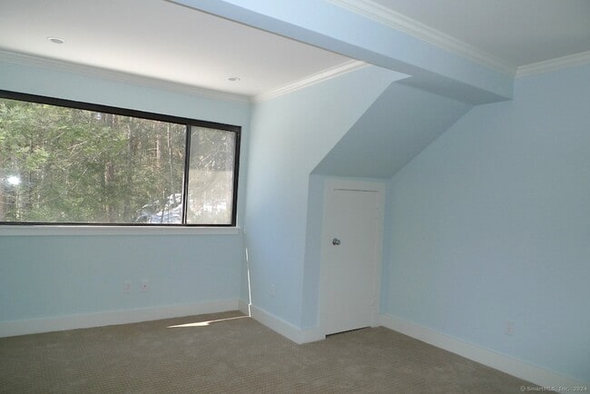 Building Photo - 342 Heritage Vlg