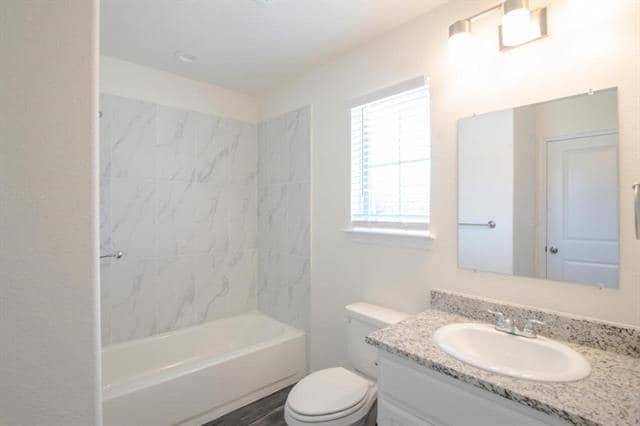 Building Photo - 1516 Kennedy St