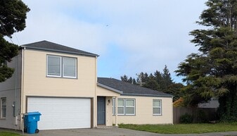 Building Photo - 3785 G St