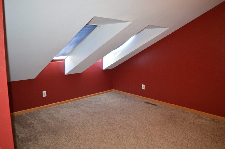 Building Photo - 133 Ponwood Cir
