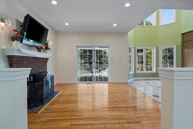 Building Photo - 89 Boulder Hill Dr