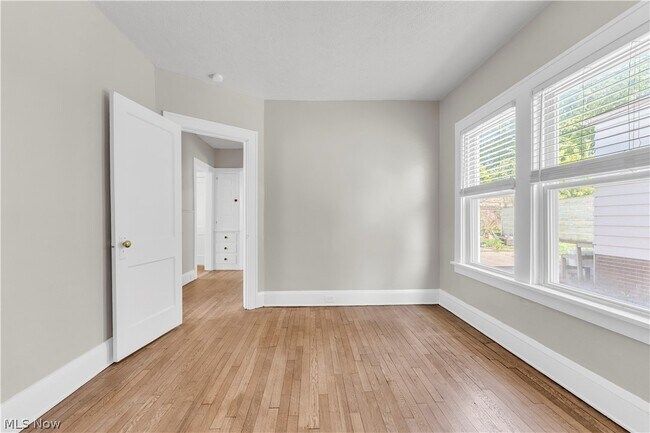 Building Photo - 4700 Rockwood Rd