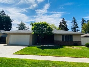 Building Photo - $2,250 Herndon & First, Spacious 4 Bedroom...