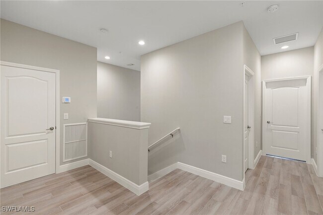 Building Photo - 2281 Priory Ln