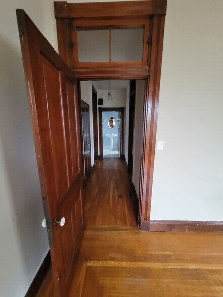 Building Photo - 416 6th Ave