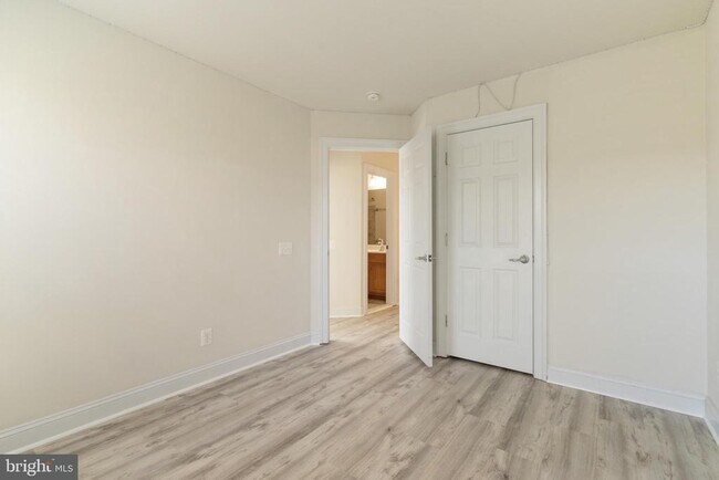 Building Photo - 25503 Amber Gate Terrace