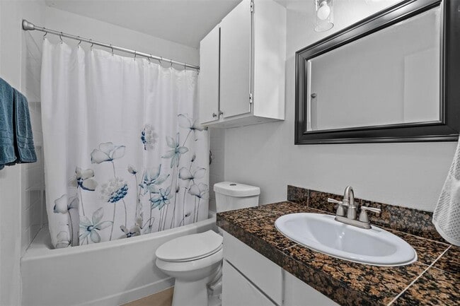 Building Photo - 4413 Whispering Valley Dr