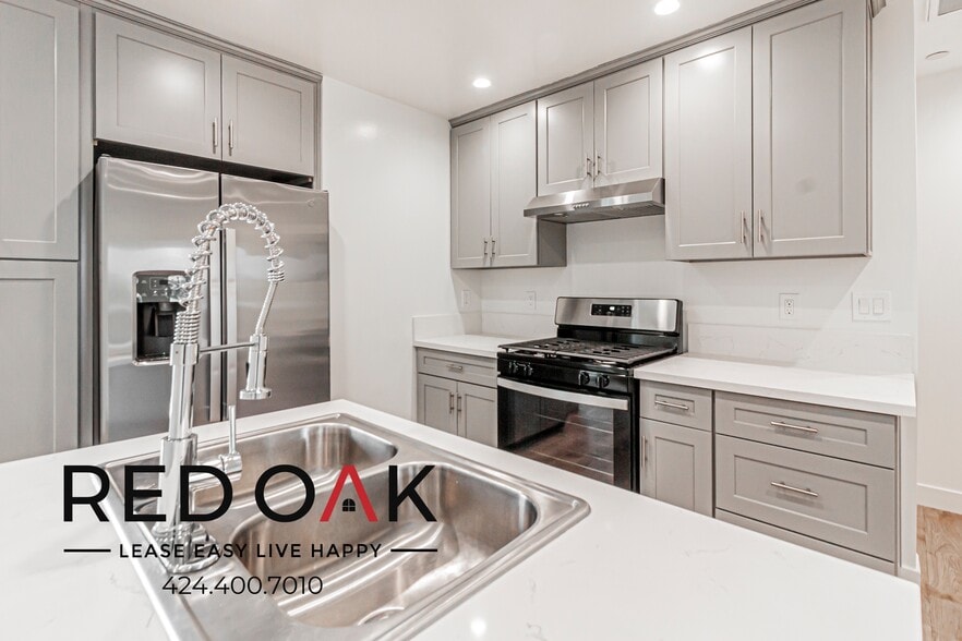 Building Photo - 825 Date St