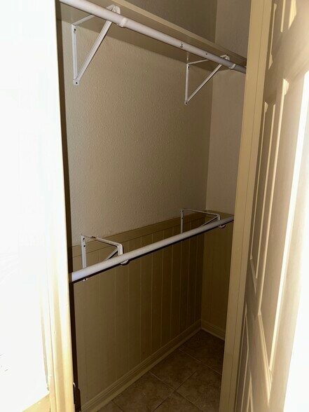 Closet - 2318 Riverside Dr