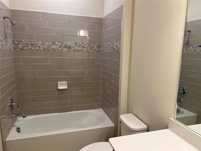 Building Photo - 6202 Baywood Ct