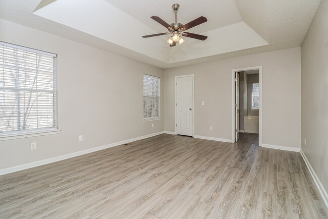 Building Photo - 2913 Crest Ridge Ct SW