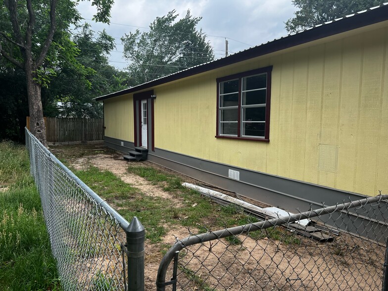 Building Photo - 129 Osage St