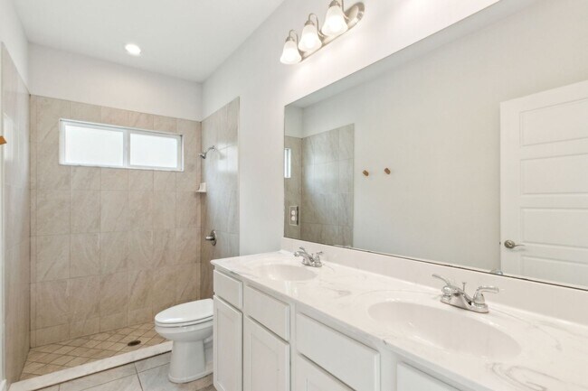 Building Photo - Amelia Island 4 Bedroom!