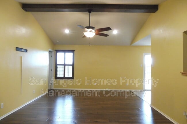 Building Photo - 1217 Elmo Ln