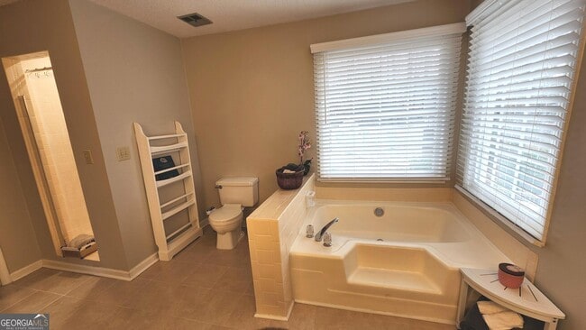 Building Photo - 180 Sycamore Bend