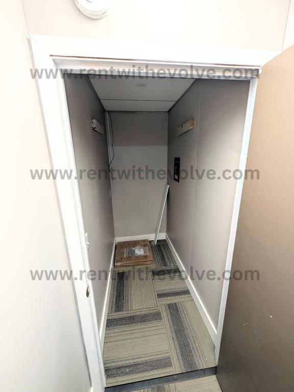 Building Photo - 302 N Meridian St