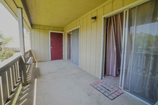 Building Photo - 5005 Georgi Ln