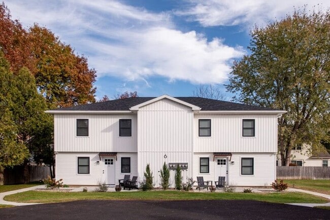 Building Photo - 12 D Kirby Rd