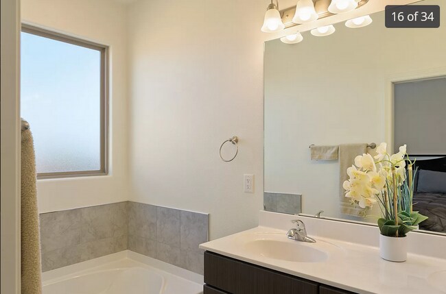 Building Photo - 5313 Camino del Griego