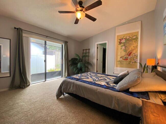 Building Photo - 488 Wild Fox Dr