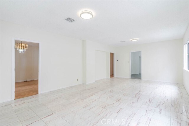 Building Photo - 818 E Windsor Rd