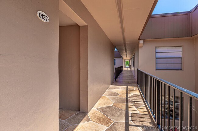 Building Photo - 137 Piedmont Way