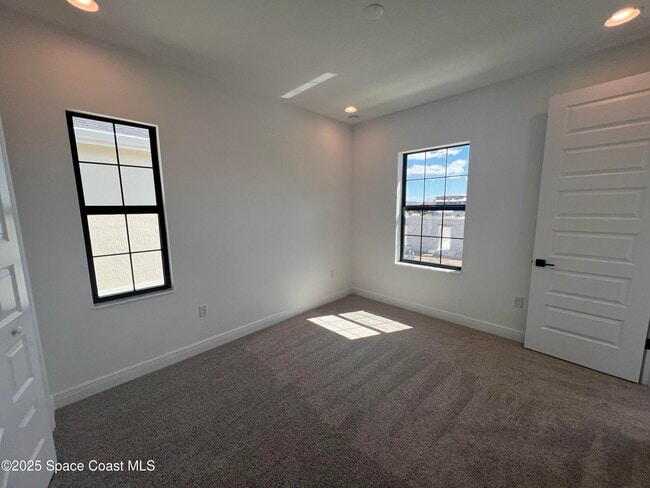 Building Photo - 7680 Allure Dr