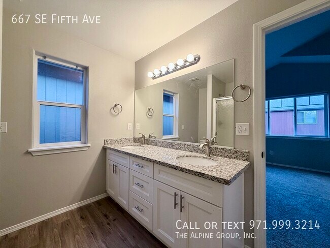 Building Photo - 667 SE Fifth Ave-