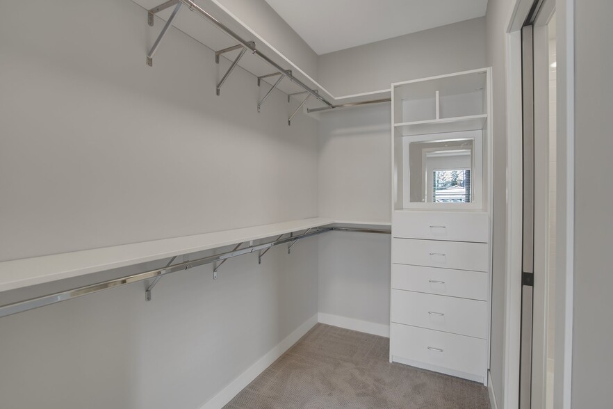 Building Photo - 3632 Colfax Ave S