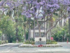 Building Photo - Irvine Metropolitan 2 Bedroom 2 Bathroom P...