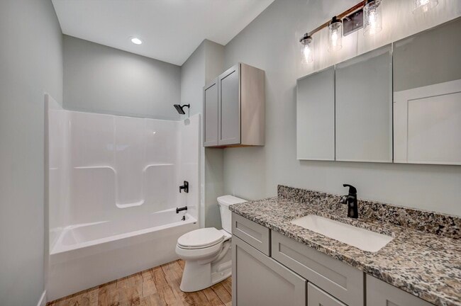 Building Photo - 525 Harrison Ave