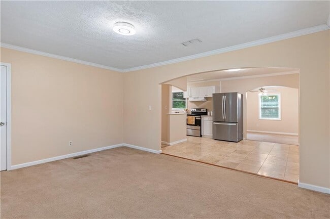 Building Photo - 4652 Patrick Dr
